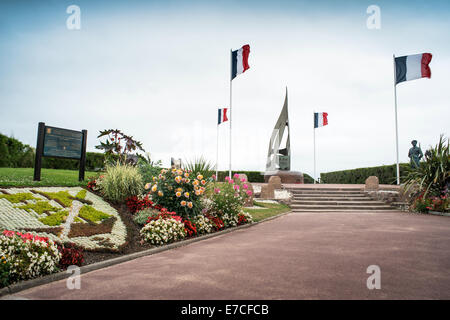 Die Flamme-Denkmal am Sword Beach, Ouistreham, Normandie, Frankreich. Stockfoto