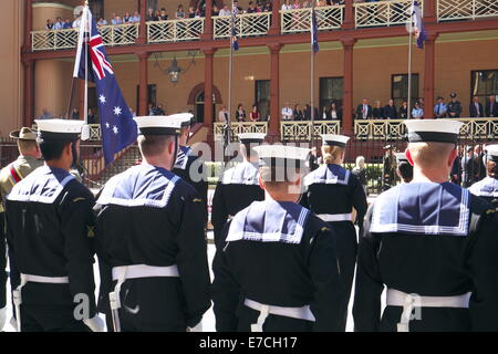 Australisches Militärangehörige in der macquarie Street sydney als Teil der Eröffnung des 55. NSW State parliament, Sydney, 2014 durch Gouverneur Marie Bashir Stockfoto