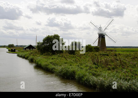 Turf Fen Entwässerung Mühle - eine der vielen kleine Wind-gestützte Drainage-Mühlen an den Ufern der Norfolk Broads gefunden Stockfoto