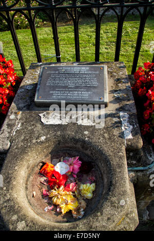 Plaque gewidmet Dodie Smith, Autor von 101 Dalmatiner, Sudbury, Suffolk, UK Stockfoto