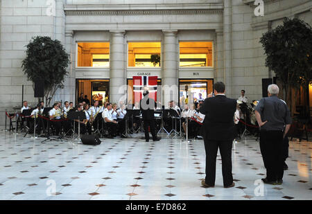 Washington, DC, USA. 12. Sep, 2014. 20140912: die königliche norwegische Marine Band führt ein kostenloses Konzert im Union Station in Washington. © Chuck Myers/ZUMA Draht/Alamy Live-Nachrichten Stockfoto