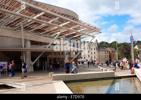 Schottisches Parlament Eingang für das Publikum, Pferd Wynd, Edinburgh Schottland Stockfoto