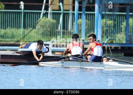 die Toda Olympia Rudern Kurs, Saitama, Japan. 14. Sep, 2014. Startpunkt, 14. September 2014 - Rudern: der 92. alle Japan Rowing Championships an die Toda Rudern Olympiastrecke, Saitama, Japan. Bildnachweis: Shingo Ito/AFLO/Alamy Live-Nachrichten Stockfoto