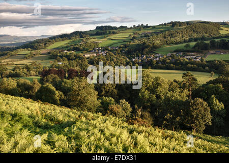 Das Dorf Erwood in den Hügeln von Mid-Wales, über dem Fluss Wye in der Nähe von Builth Wells, Powys, Großbritannien Stockfoto