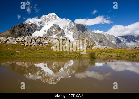 Mit Blick auf Mont Blanc von oben Val Veny, Italien. Stockfoto