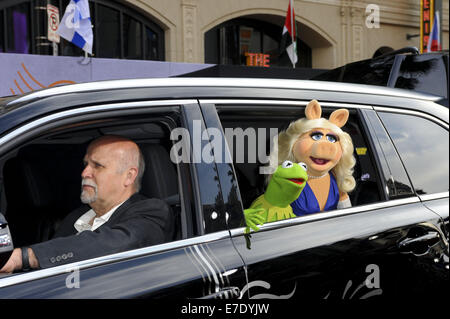 Most Wanted Film Premiere Muppets mit: Muppets wo: Los Angeles, California, Vereinigte Staaten von Amerika bei: 12. März 2014 Stockfoto