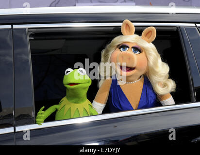 Most Wanted Film Premiere Muppets mit: Muppets wo: Los Angeles, California, Vereinigte Staaten von Amerika bei: 12. März 2014 Stockfoto