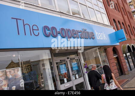 Zweig der Coop Bank in Blackpool, Lancashire Stockfoto