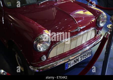 Prominente, die Teilnahme an der Präsentation des neuen BMW Mini-Modells im Kesselhaus.  Mitwirkende: Zeigen, wo: München wenn: 13. März 2014 Stockfoto