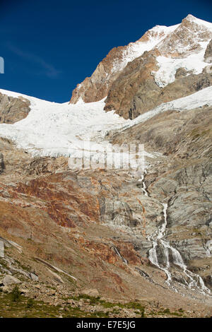 Die rasch sich zurückziehenden Gletscher des Glacier De La Lex Blanche und Glacier du Petit Montblanc auf die Aiguille De Tre La tête in Stockfoto