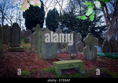 Haworth Village, West Riding of Yorkshire, England.  Der Friedhof, berühmt für seine Verbindung mit den Schwestern Bronte, Charlotte Stockfoto