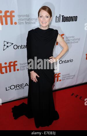 Toronto, ON, Canada. 14. Sep, 2014. Julianne Moore im Ankunftsbereich für Toronto International Film Festival 2014, Toronto, ON 14. September 2014. Bildnachweis: Nicole Springer/Everett Collection/Alamy Live-Nachrichten Stockfoto