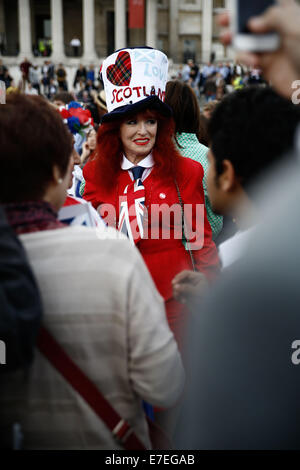 Trafalgar Square, London, UK, 15. September 2014. Frau verkleidet auf der Kundgebung Credit: fantastische Kaninchen/Alamy Live News Stockfoto