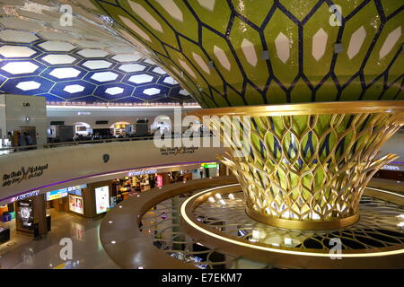 Terminal 1 am Flughafen Abu Dhabi, Abu Dhabi, Vereinigte Arabische Emirate Stockfoto