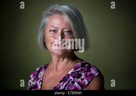 Englische Journalistin Kate Adie OBE DL, erscheint das Edinburgh International Book Festival. Stockfoto