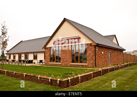 15. September 2014 Könige Eröffnungstag an die Greene King Family Restaurant Kingsway Bauernhof entlang Cross Road in Dundee, Großbritannien Stockfoto