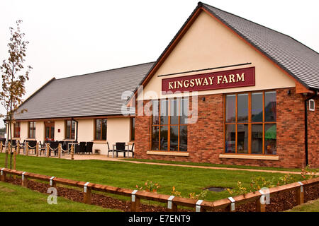 15. September 2014 Könige Eröffnungstag an die Greene King Family Restaurant Kingsway Bauernhof entlang Cross Road in Dundee, Großbritannien Stockfoto