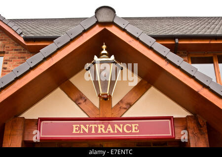 15. September 2014 Könige Eröffnungstag an die Greene King Family Restaurant Kingsway Bauernhof entlang Cross Road in Dundee, Großbritannien Stockfoto