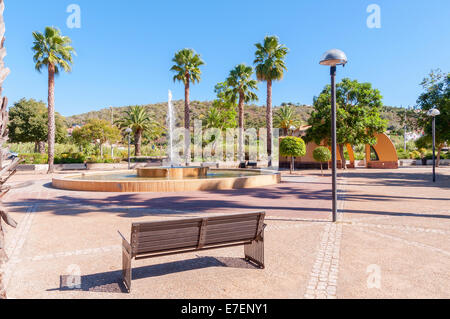 Brunnen in der Stadt Platz von Silves, Algarve, Portugal Stockfoto