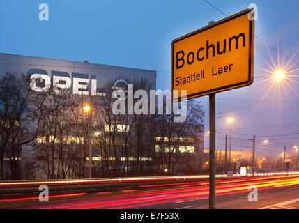 Bochum-Ortstafel, Opel-Werk Bochum, Ruhrgebiet, Nordrhein-Westfalen, Deutschland Stockfoto