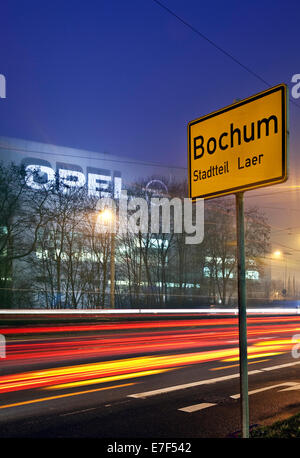 Bochum-Ortstafel, Opel-Werk Bochum, Ruhrgebiet, Nordrhein-Westfalen, Deutschland Stockfoto