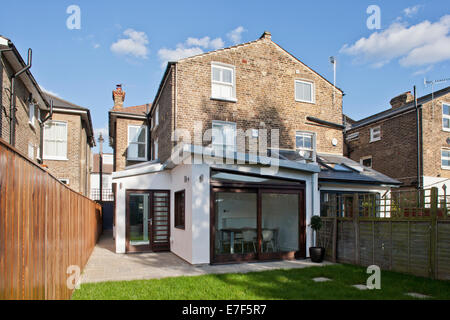 Modernisierte London zu Hause. Hintere Verlängerung. Stockfoto