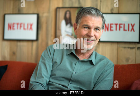 Berlin, Deutschland. 16. Sep, 2014. CEO und Mitgründer der Anbieter auf Abruf Internet Streaming-Medien Netflix, Reed Hastings, stellt Einzelheiten der Start des Dienstes in Deutschland Duriong eine Presse reden in Berlin, Deutschland, 16. September 2014. Netflix bietet Internet-video-streaming für eine monatliche Gebühr. Foto: BERND VON JUTRCZENKA/DPA/Alamy Live-Nachrichten Stockfoto