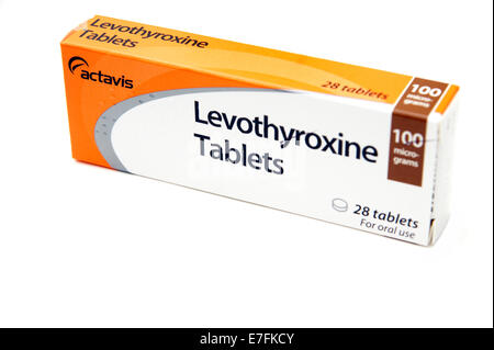 Levothyroxin Tabletten als Ersatz für ein Hormon, das normalerweise durch Ihre Schilddrüse zur Regulierung der körpereigenen Energie und meta Stockfoto