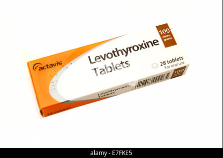 Levothyroxin Tabletten als Ersatz für ein Hormon, das normalerweise durch Ihre Schilddrüse zur Regulierung der körpereigenen Energie und meta Stockfoto