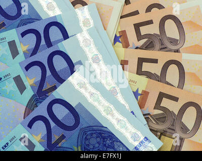 Nahaufnahme der zwanzig und fünfzig europäischen Banknoten Stockfoto