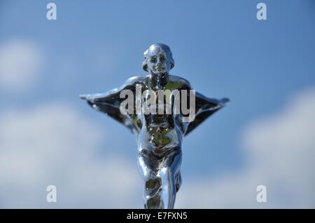 Spirit of Ecstasy Haube Verzierung auf Rolls-Royce Oldtimer Stockfoto