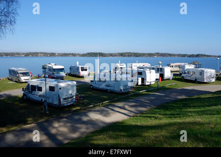 Freizeitfahrzeug Linien in Örnäs Campingplatz, Åmål, Schweden Stockfoto