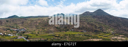 Panoramablick, Plantagen in der Nähe von Santiago del Teide, Vulkanlandschaft, Teneriffa, Kanarische Inseln, Spanien Stockfoto