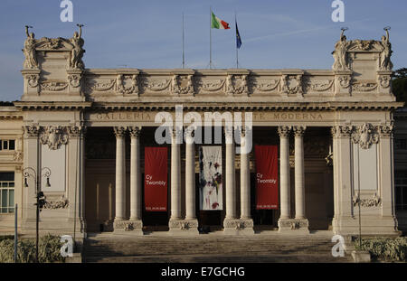 Italien. Rom. Nationalgalerie der modernen Zeit. Platziert in der Palace of Fine Arts, gebaut von Cesare Bazzani (1873-1939). Von außen. Stockfoto