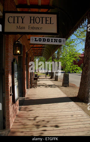 Stadthotel (1856), Main Street, Columbia State Historic Park, Columbia, Tuolumne County, Ausläufer der Sierra Nevada, Kalifornien, US Stockfoto