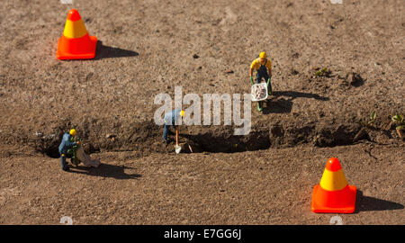 miniature figurines mimicking  real life situations Stockfoto