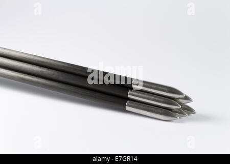 Dünne Wettbewerb Ziel Pfeile für professionelle Bogenschießen. Stockfoto