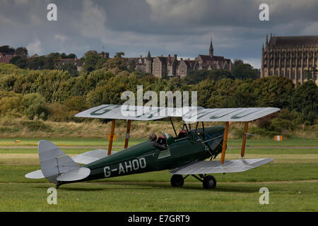 Eine grüne Tiger Moth bei Shoreham Airshow im Jahr 2014 Stockfoto