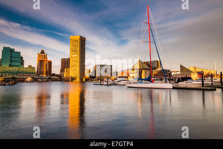 Abendlicht am Innenhafen, Baltimore, Maryland Stockfoto