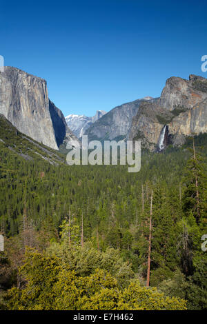 El Capitan, Yosemite Valley, Half Dome und Bridalveil Fall, gesehen vom Tunnel View, Yosemite-Nationalpark, Kalifornien, USA Stockfoto