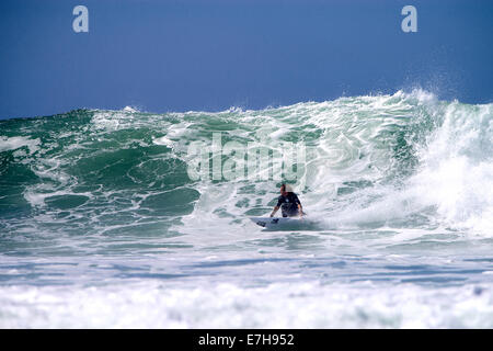 Böcke, Kalifornien, USA zu senken. 11. September 2014. Kai Otton von Australien, Surfen in der ASP WCT Hurley Pro, befindet sich am unteren Böcke, San Clemente, CA am 11. September 2014. Stockfoto