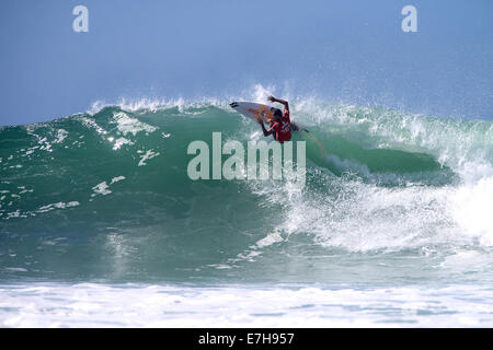 Böcke, Kalifornien, USA zu senken. 11. September 2014. Australische Taj Burrow Surfen im ASP WCT Hurley Pro, befindet sich am unteren Böcke, San Clemente, CA am 11. September 2014. Stockfoto