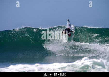 Böcke, Kalifornien, USA zu senken. 11. September 2014. Kai Otton von Australien, Surfen in der ASP WCT Hurley Pro, befindet sich am unteren Böcke, San Clemente, CA am 11. September 2014. Stockfoto