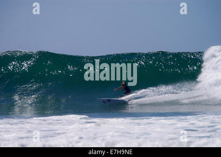 Böcke, Kalifornien, USA zu senken. 11. September 2014. Kai Otton von Australien, Surfen in der ASP WCT Hurley Pro, befindet sich am unteren Böcke, San Clemente, CA am 11. September 2014. Stockfoto