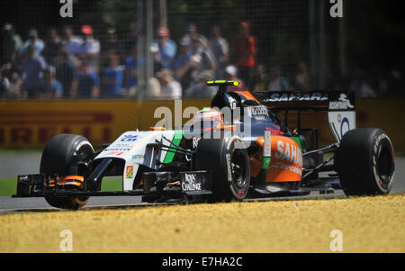 Die neue Generation Turbo aufgeladenen Hybrid-Rennwagen der Formel 1-Rennen zum ersten Mal mit Australien: Atmosphäre wo: Melbourne, Australien als: 16. März 2014 Stockfoto