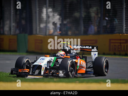 Die neue Generation Turbo aufgeladenen Hybrid-Rennwagen der Formel 1-Rennen zum ersten Mal mit Australien: Atmosphäre wo: Melbourne, Australien als: 16. März 2014 Stockfoto