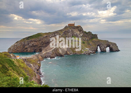 Insel San Juan de Gaztelugatxe an der Biskaya-Küste, Baskenland. Stockfoto