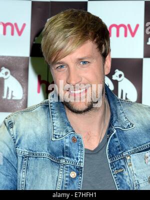 Ehemaliges Mitglied der Westlife Kian Egan startet sein erstes Solo-Album "Home" bei HMV Dundrum...  Mitwirkende: Kian Egan wo: Dublin, Irland bei: 16. März 2014 Stockfoto