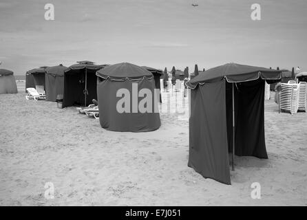 Strandzelte, Deauville, Normandie, Frankreich Stockfoto