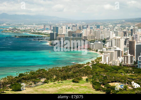 Luftaufnahme von Honolulu und Waikiki Beach von Diamond Head Stockfoto